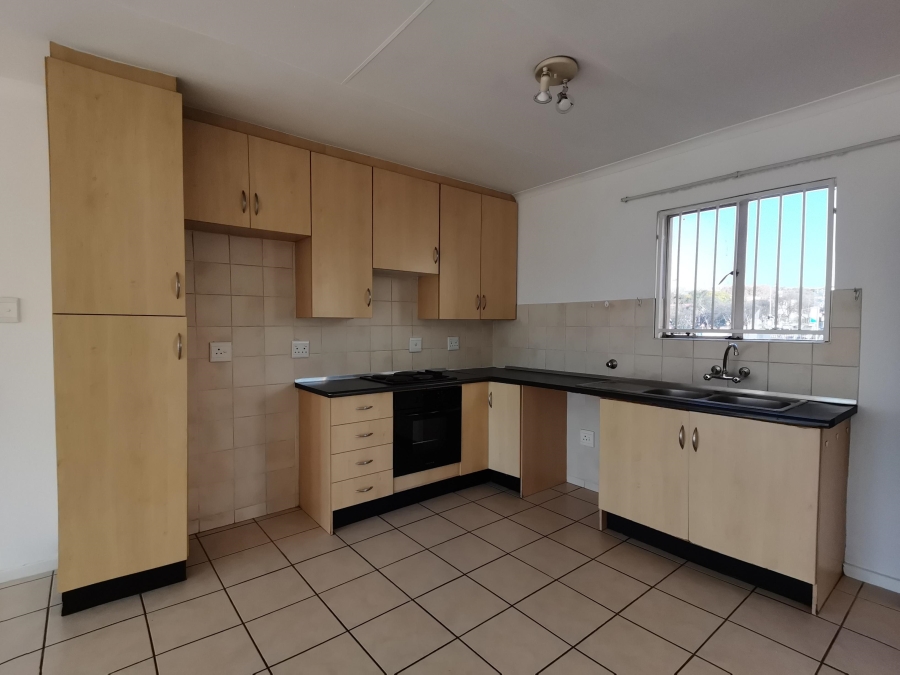 To Let 3 Bedroom Property for Rent in Queenswood Gauteng