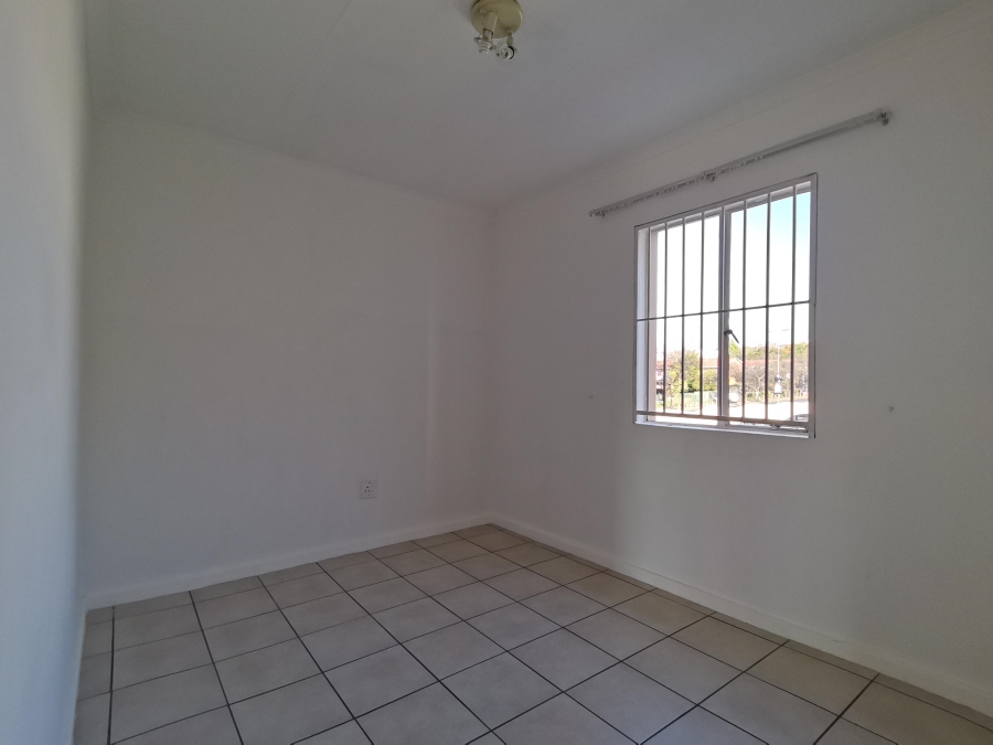 To Let 3 Bedroom Property for Rent in Queenswood Gauteng