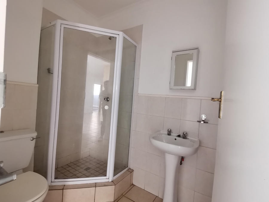 To Let 3 Bedroom Property for Rent in Queenswood Gauteng