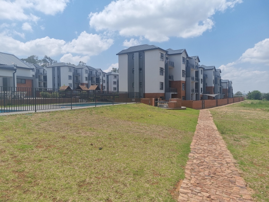 2 Bedroom Property for Sale in Lombardy Estate Gauteng