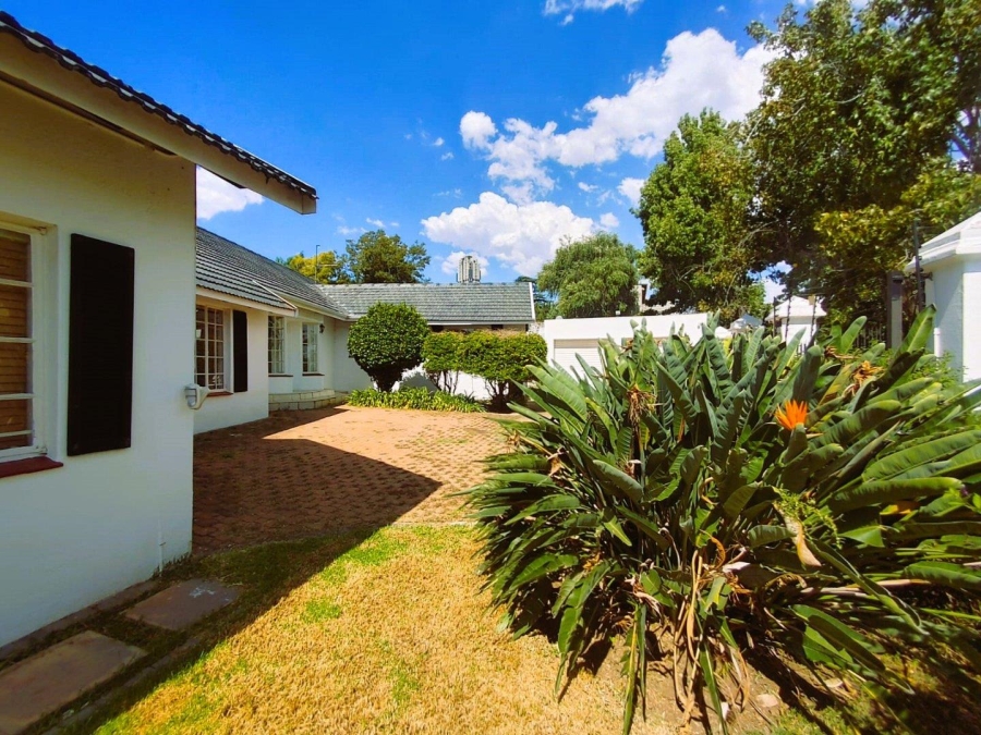 To Let 3 Bedroom Property for Rent in Parkmore Gauteng