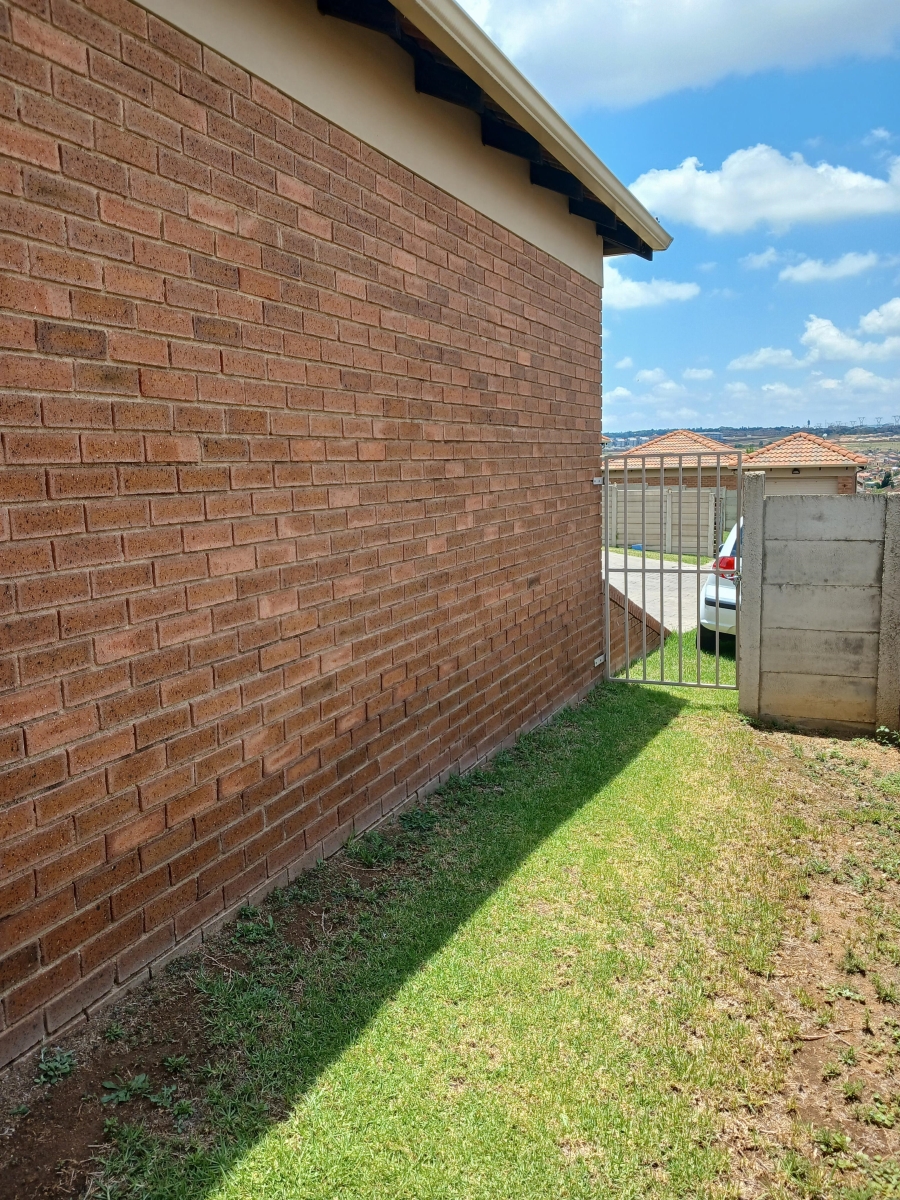 3 Bedroom Property for Sale in Thatch Hill Estate Gauteng