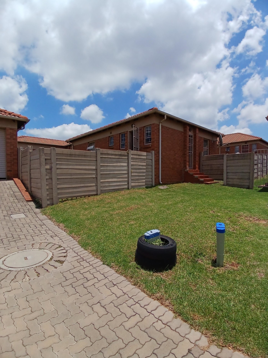 3 Bedroom Property for Sale in Thatch Hill Estate Gauteng