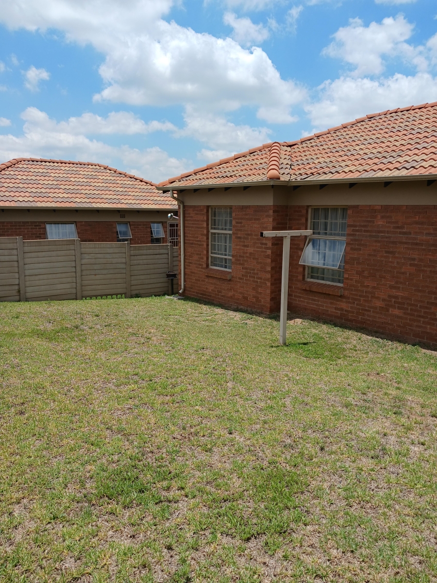 3 Bedroom Property for Sale in Thatch Hill Estate Gauteng