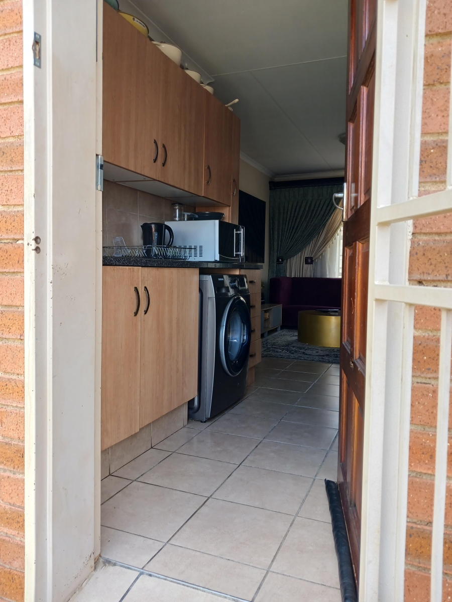 3 Bedroom Property for Sale in Thatch Hill Estate Gauteng