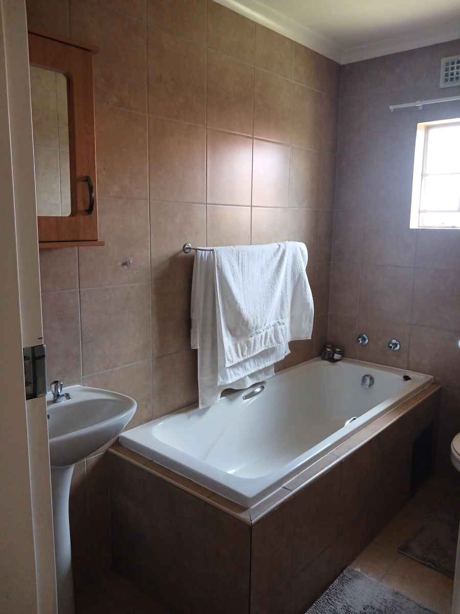 3 Bedroom Property for Sale in Thatch Hill Estate Gauteng