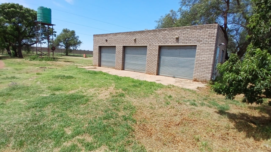 4 Bedroom Property for Sale in Boltonwold Gauteng