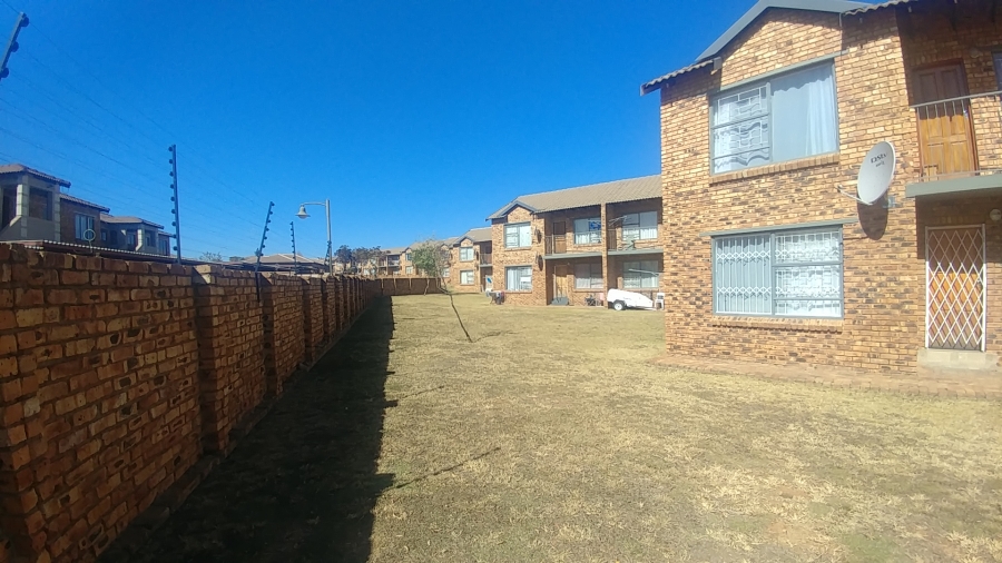 2 Bedroom Property for Sale in Arundo Estate Gauteng