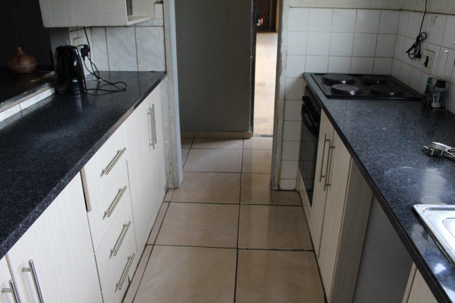 2 Bedroom Property for Sale in Sunnyside Gauteng