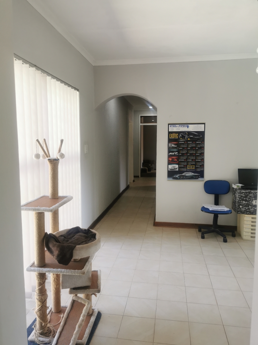 4 Bedroom Property for Sale in Doringkloof Gauteng