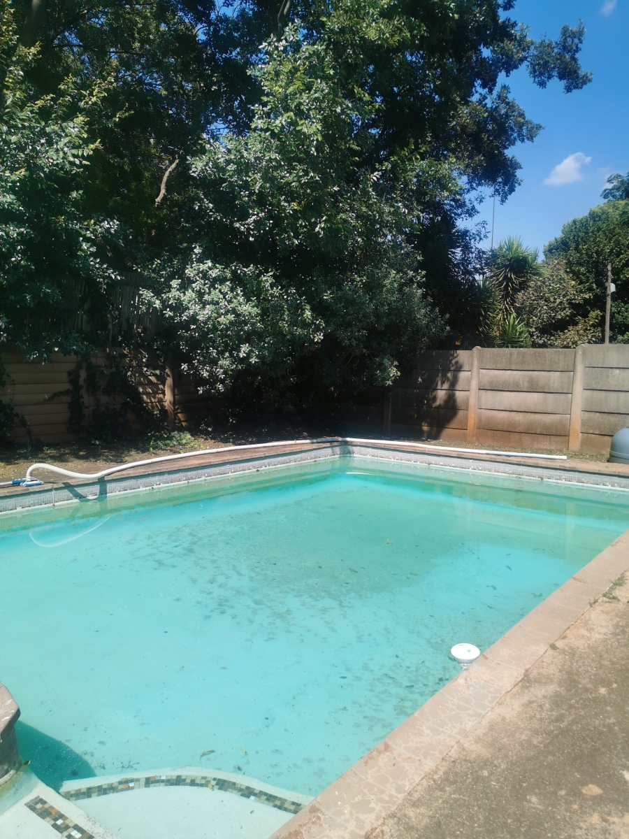 4 Bedroom Property for Sale in Doringkloof Gauteng