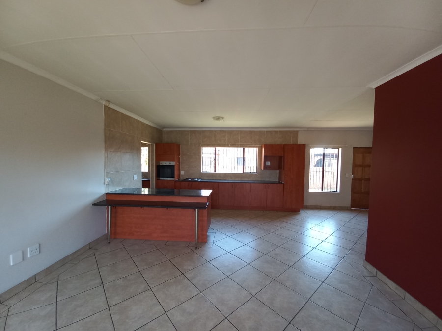 3 Bedroom Property for Sale in Denneoord Gauteng