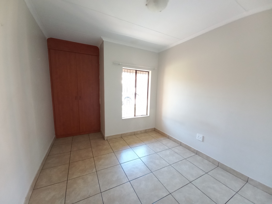 3 Bedroom Property for Sale in Denneoord Gauteng