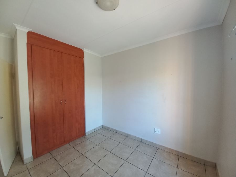 3 Bedroom Property for Sale in Denneoord Gauteng