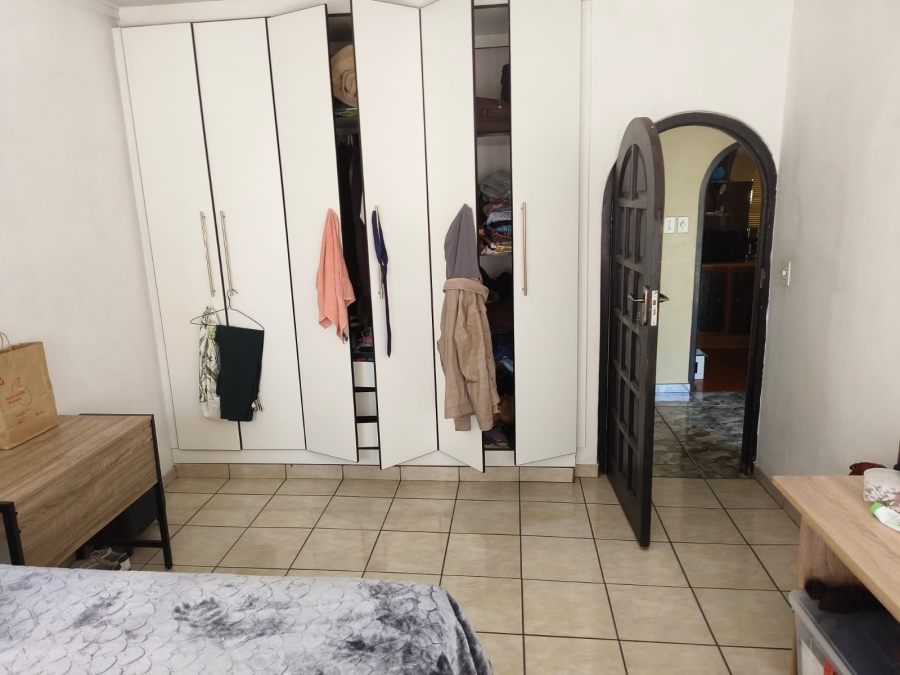 2 Bedroom Property for Sale in Sunnyside Gauteng