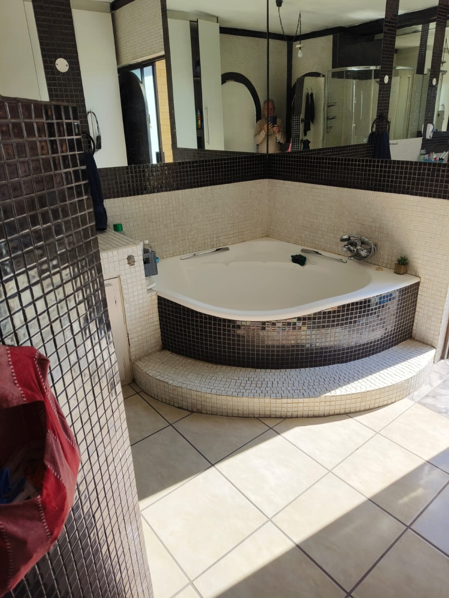 2 Bedroom Property for Sale in Sunnyside Gauteng