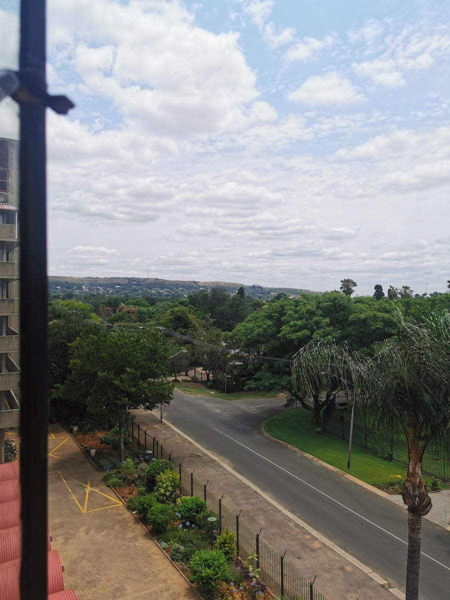 2 Bedroom Property for Sale in Kilner Park Gauteng