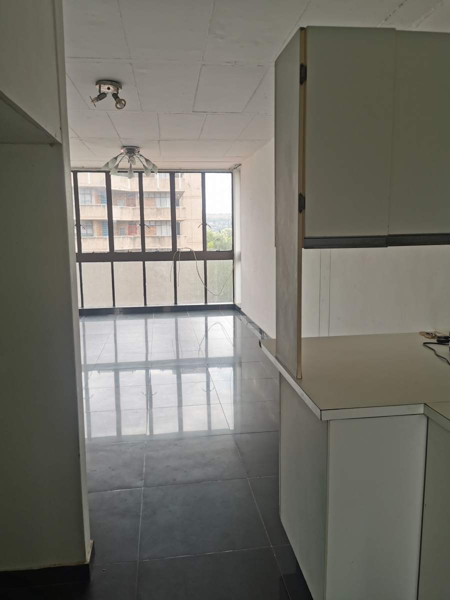 2 Bedroom Property for Sale in Kilner Park Gauteng