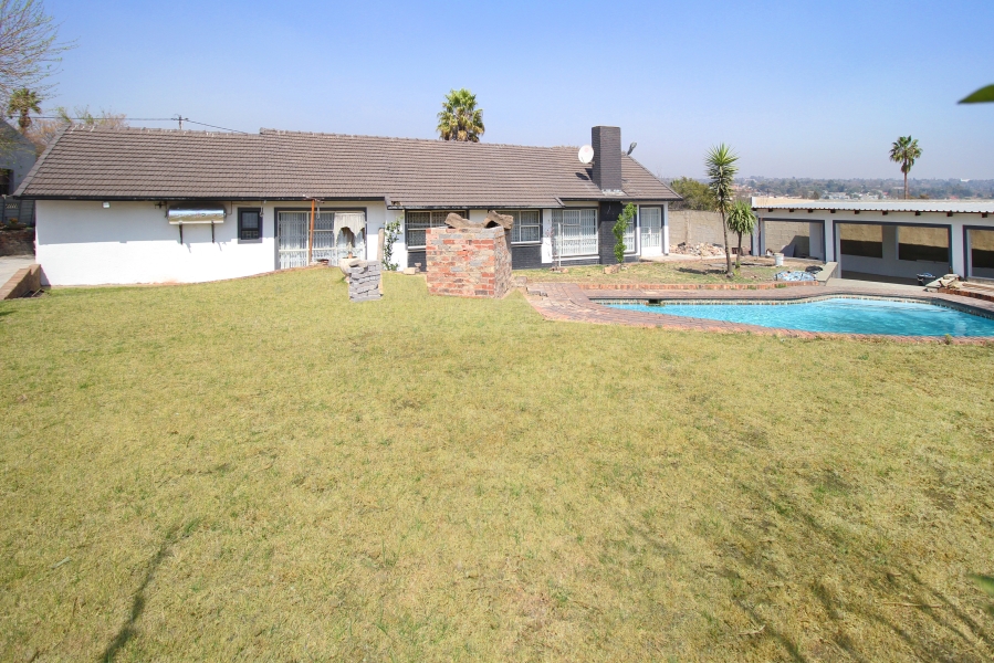 4 Bedroom Property for Sale in Rembrandt Park Gauteng