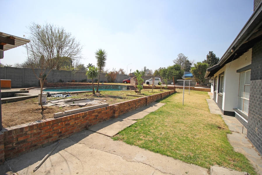 4 Bedroom Property for Sale in Rembrandt Park Gauteng