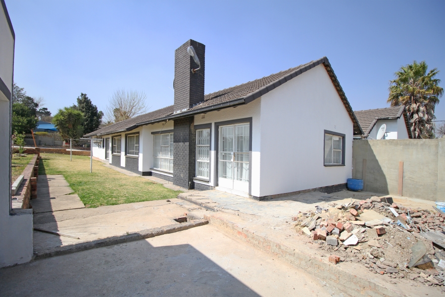 4 Bedroom Property for Sale in Rembrandt Park Gauteng