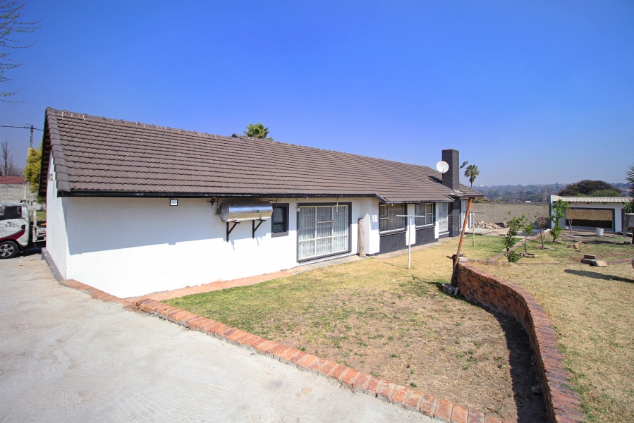 4 Bedroom Property for Sale in Rembrandt Park Gauteng