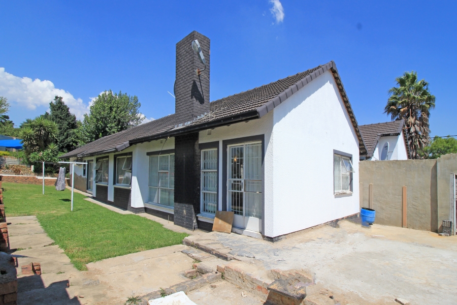 4 Bedroom Property for Sale in Rembrandt Park Gauteng