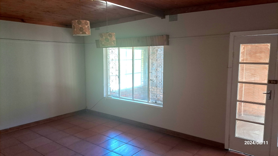 3 Bedroom Property for Sale in Mountain View Gauteng