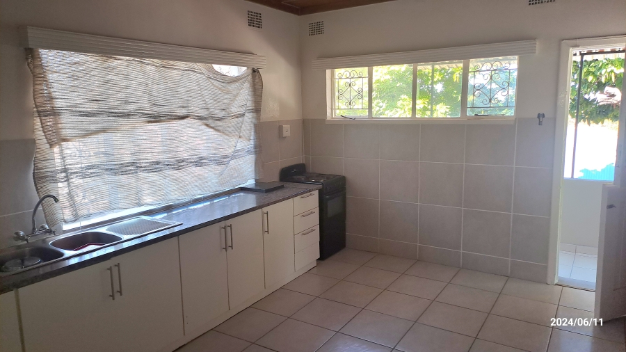 3 Bedroom Property for Sale in Mountain View Gauteng