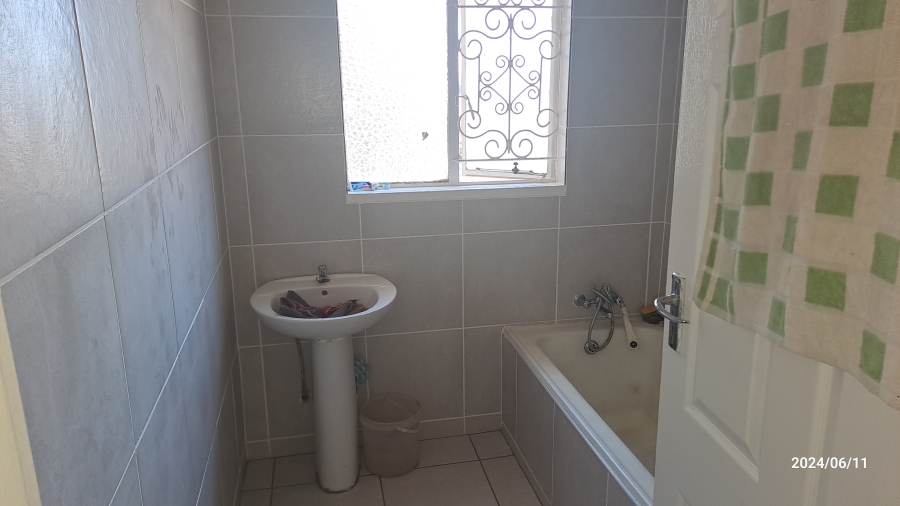 3 Bedroom Property for Sale in Mountain View Gauteng