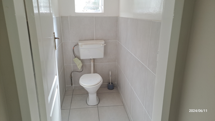 3 Bedroom Property for Sale in Mountain View Gauteng