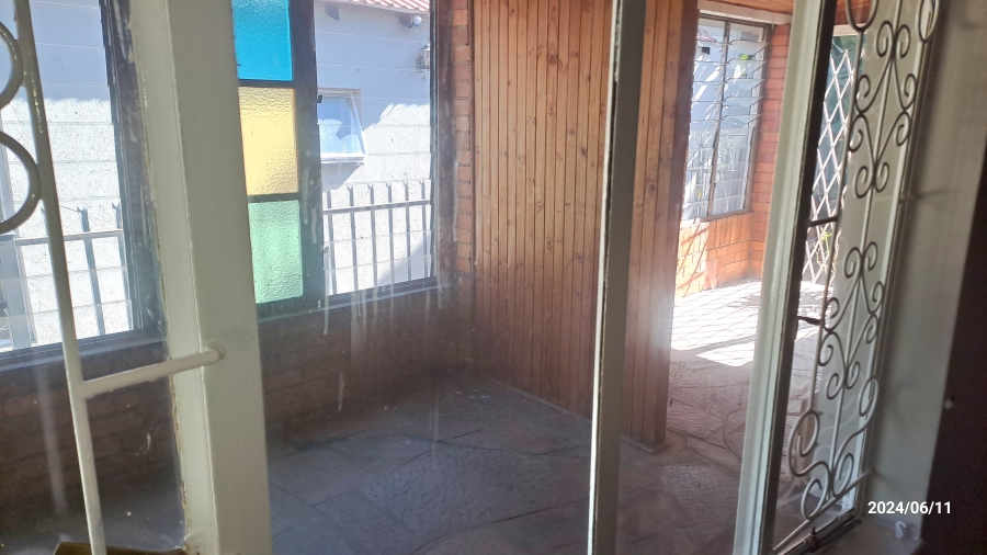 3 Bedroom Property for Sale in Mountain View Gauteng