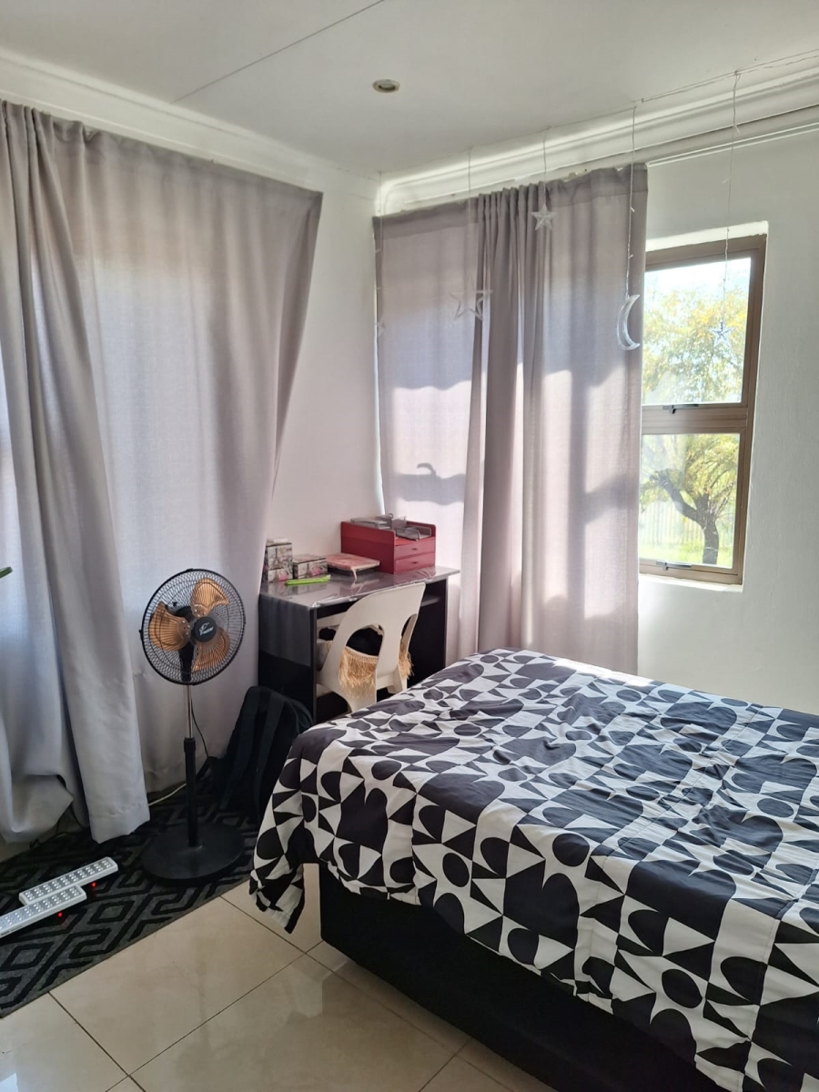 12 Bedroom Property for Sale in Erasmia Gauteng