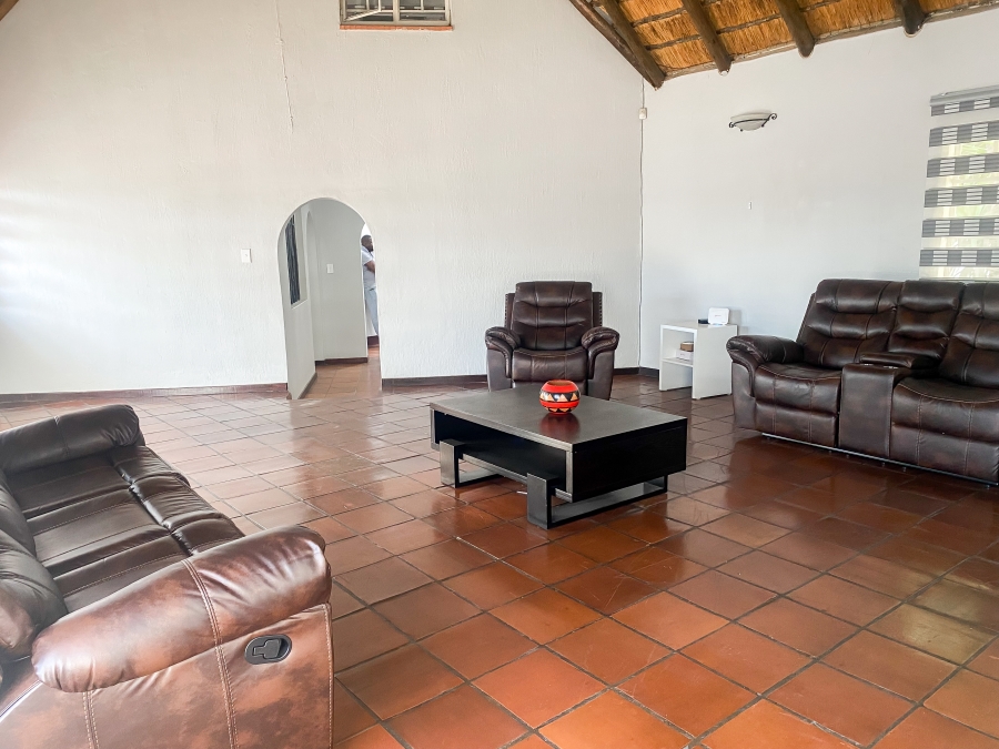 To Let 3 Bedroom Property for Rent in Buccleuch Gauteng