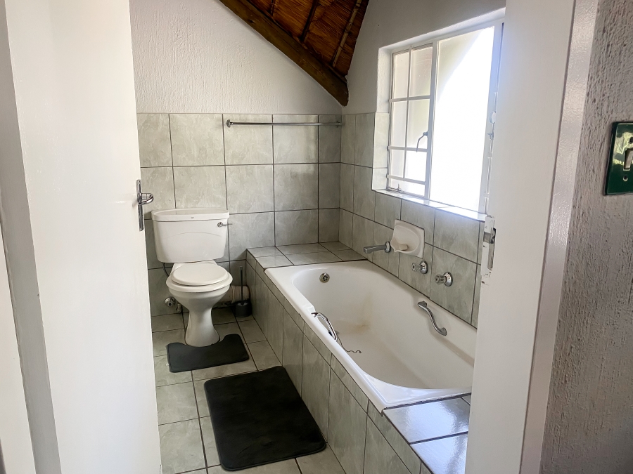 To Let 3 Bedroom Property for Rent in Buccleuch Gauteng