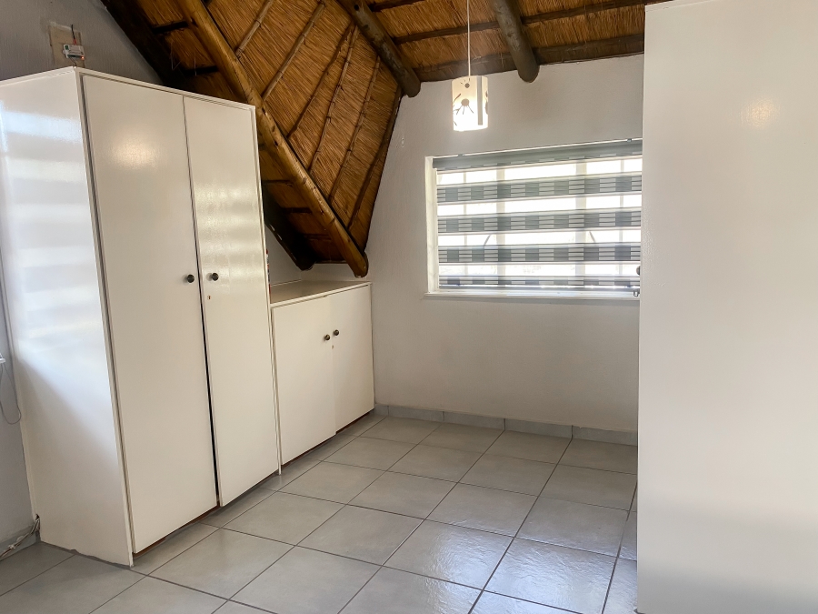 To Let 3 Bedroom Property for Rent in Buccleuch Gauteng