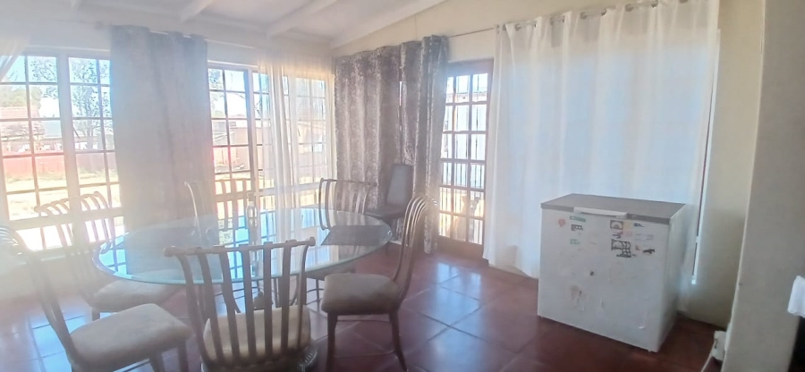 5 Bedroom Property for Sale in Discovery Gauteng