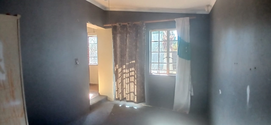 5 Bedroom Property for Sale in Discovery Gauteng