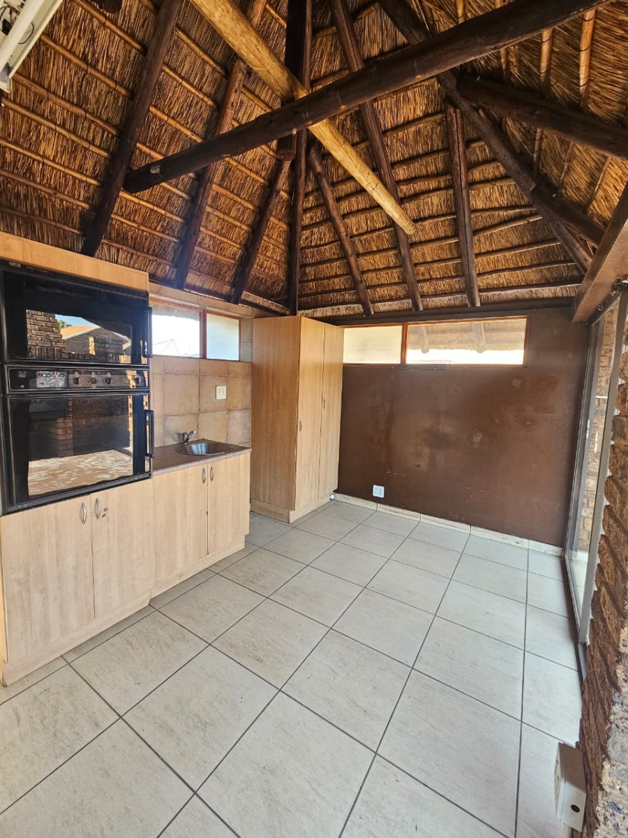 To Let 2 Bedroom Property for Rent in Doornpoort Gauteng