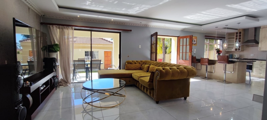 3 Bedroom Property for Sale in Rooihuiskraal North Gauteng