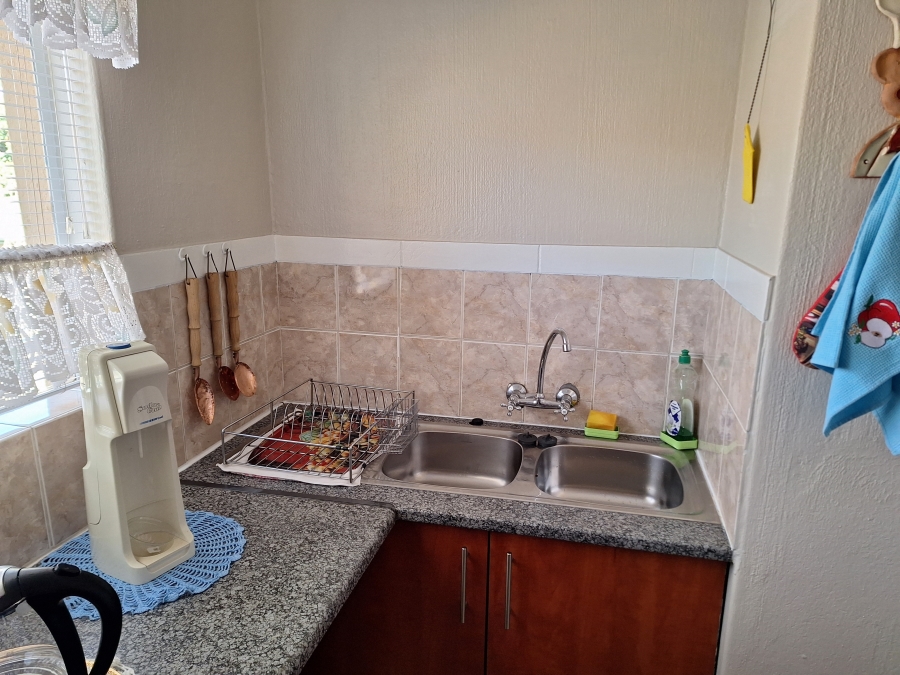 2 Bedroom Property for Sale in Rietfontein Gauteng