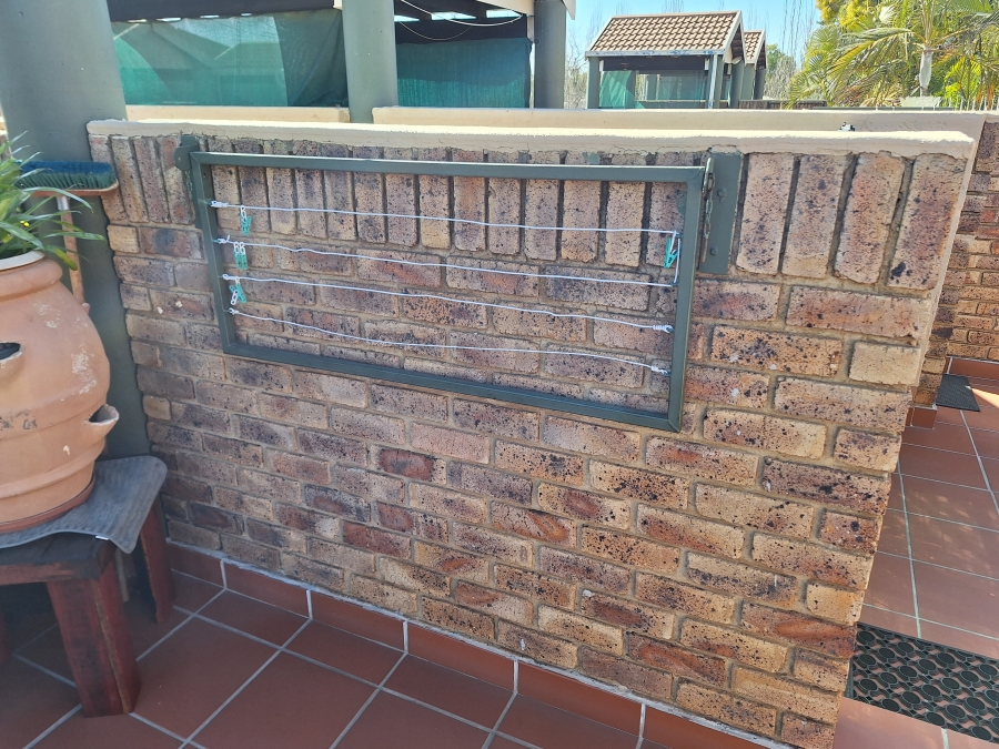 2 Bedroom Property for Sale in Rietfontein Gauteng