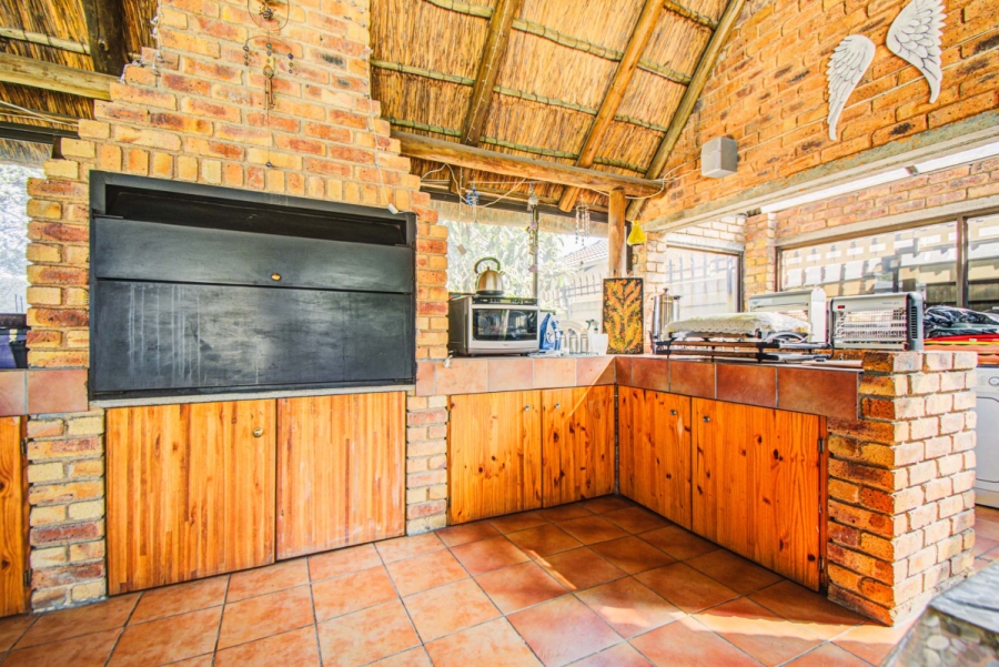 3 Bedroom Property for Sale in Croydon Gauteng