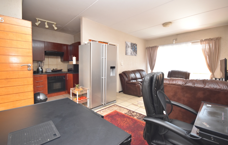 1 Bedroom Property for Sale in Ferndale Gauteng