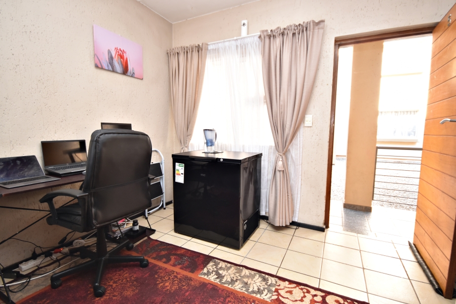 1 Bedroom Property for Sale in Ferndale Gauteng