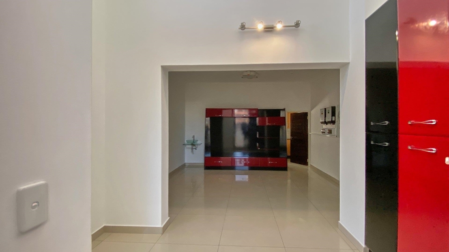 6 Bedroom Property for Sale in Bassonia Gauteng