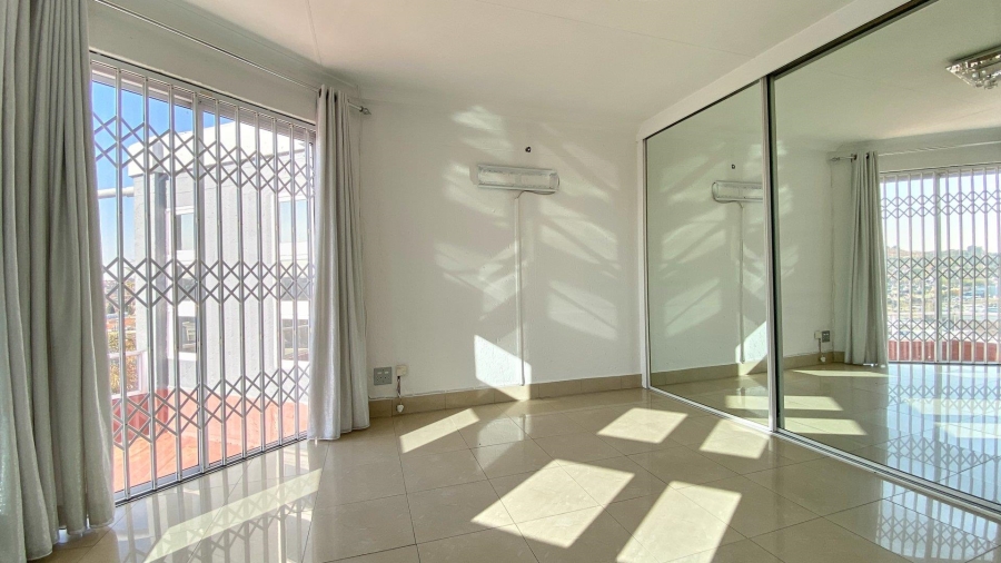 6 Bedroom Property for Sale in Bassonia Gauteng