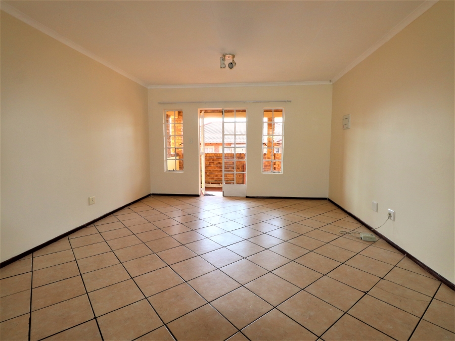 To Let 3 Bedroom Property for Rent in Terenure Gauteng