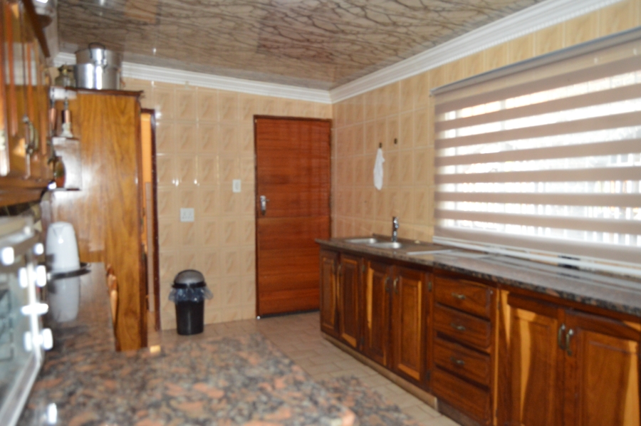 5 Bedroom Property for Sale in Vogelfontein Gauteng