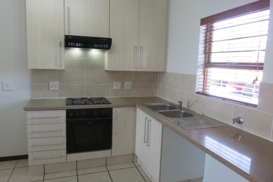 To Let 2 Bedroom Property for Rent in Fourways Gauteng